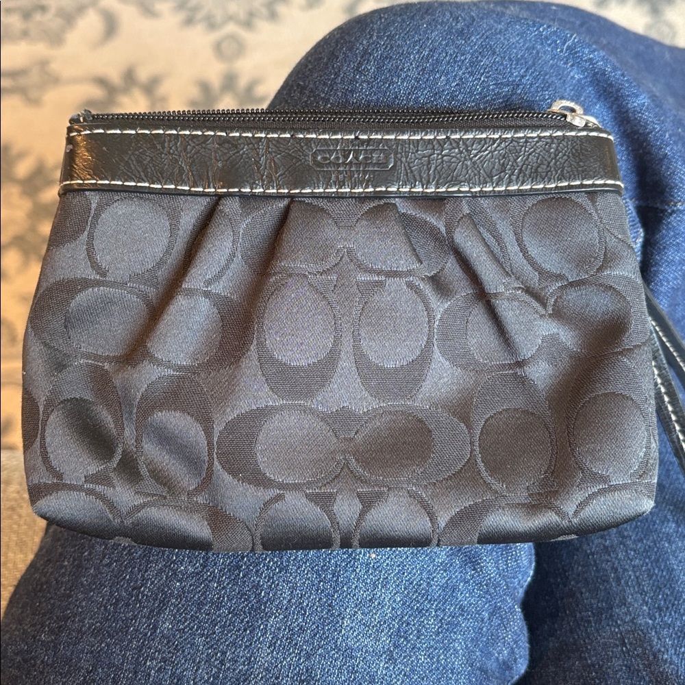 Coach Y2K Wristlet EUC